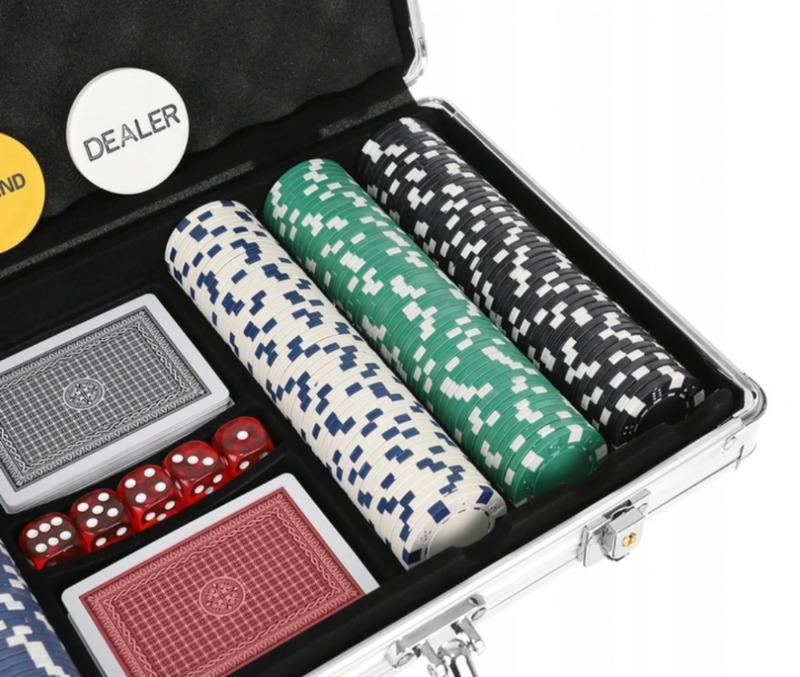Poker set v kufríku - 300 žetónov